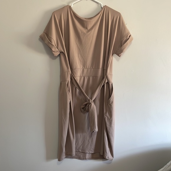Zenana tan dress with pockets and tie back size XL - Picture 5 of 5